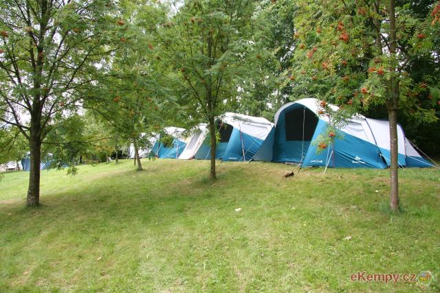 Camp Javořice - turistatek Terasa u lesa je velmi oblíbená.