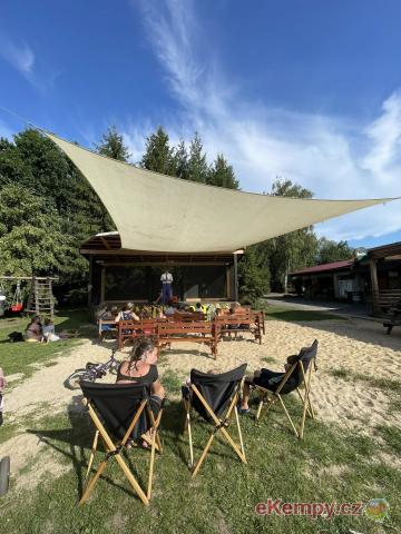 Kemp Karvánky Restaurace