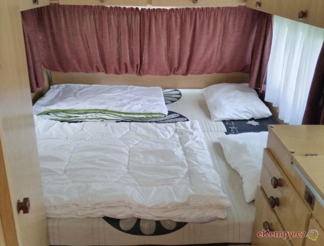 KEMP NA VÝSLUNÍ karavan