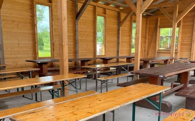 Pivovarský kemp Kněžínek společenská místnost